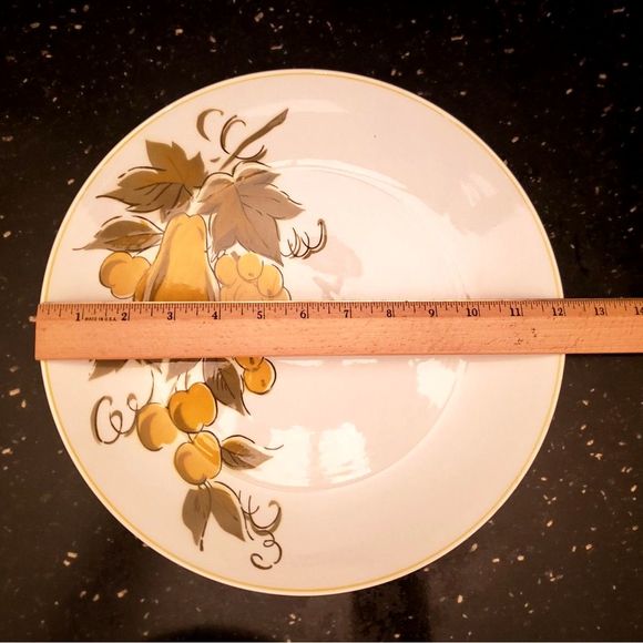 Vintage MIKASA PLATTER Golden Valley Yellow Pear Grape Golden Fruit Focus-Shape - Picture 8 of 8